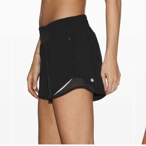Lululemon hotty hot high rise lined shorts 4” size 10